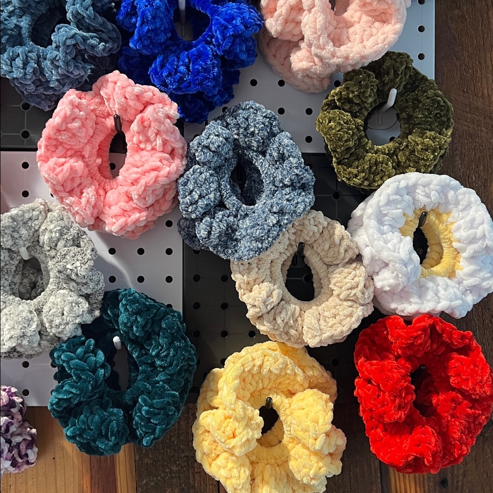 Scrunchies of the Day 5 for $20 you choose - Picture 6 of 7